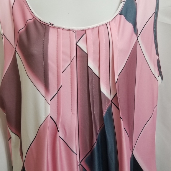 LILY by Firmiana sleeveless patterned top - Picture 7 of 9